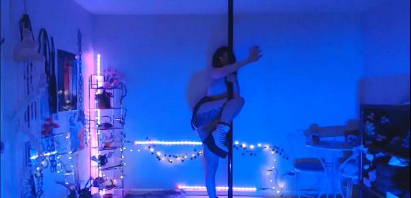  Seductress Aurora Pole Dancing 3 Outfits Non Nude